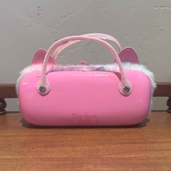 OMG ACCESSORIES Kids' Bella Butterfly Rainbow Faux Fur Purse & Sunglasses Set - Picture 3 of 7